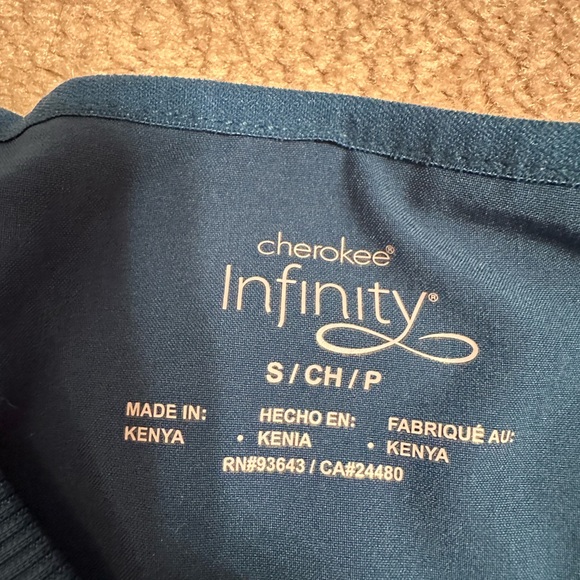 Cherokee Infinity Scrub Set - Picture 3 of 7